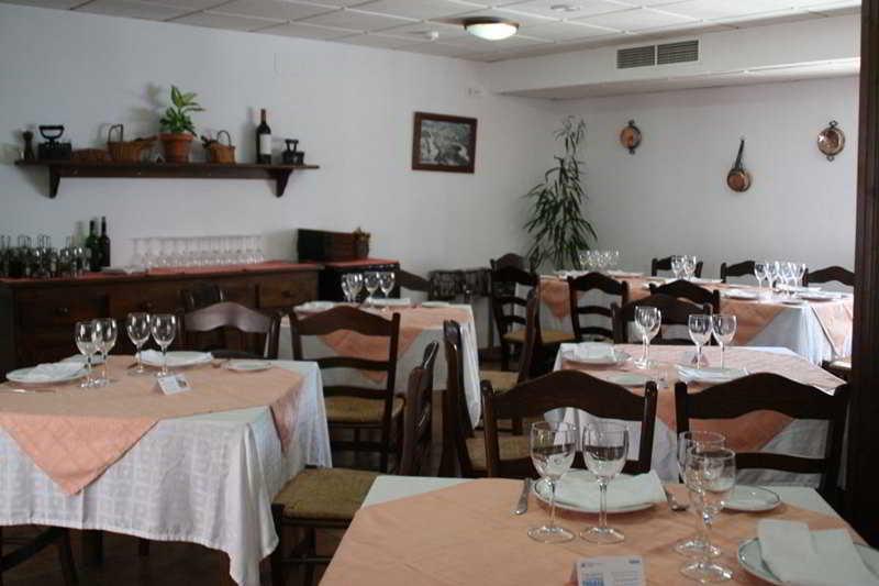 Hotel Tugasa Sierra Y Cal Olvera Exterior photo